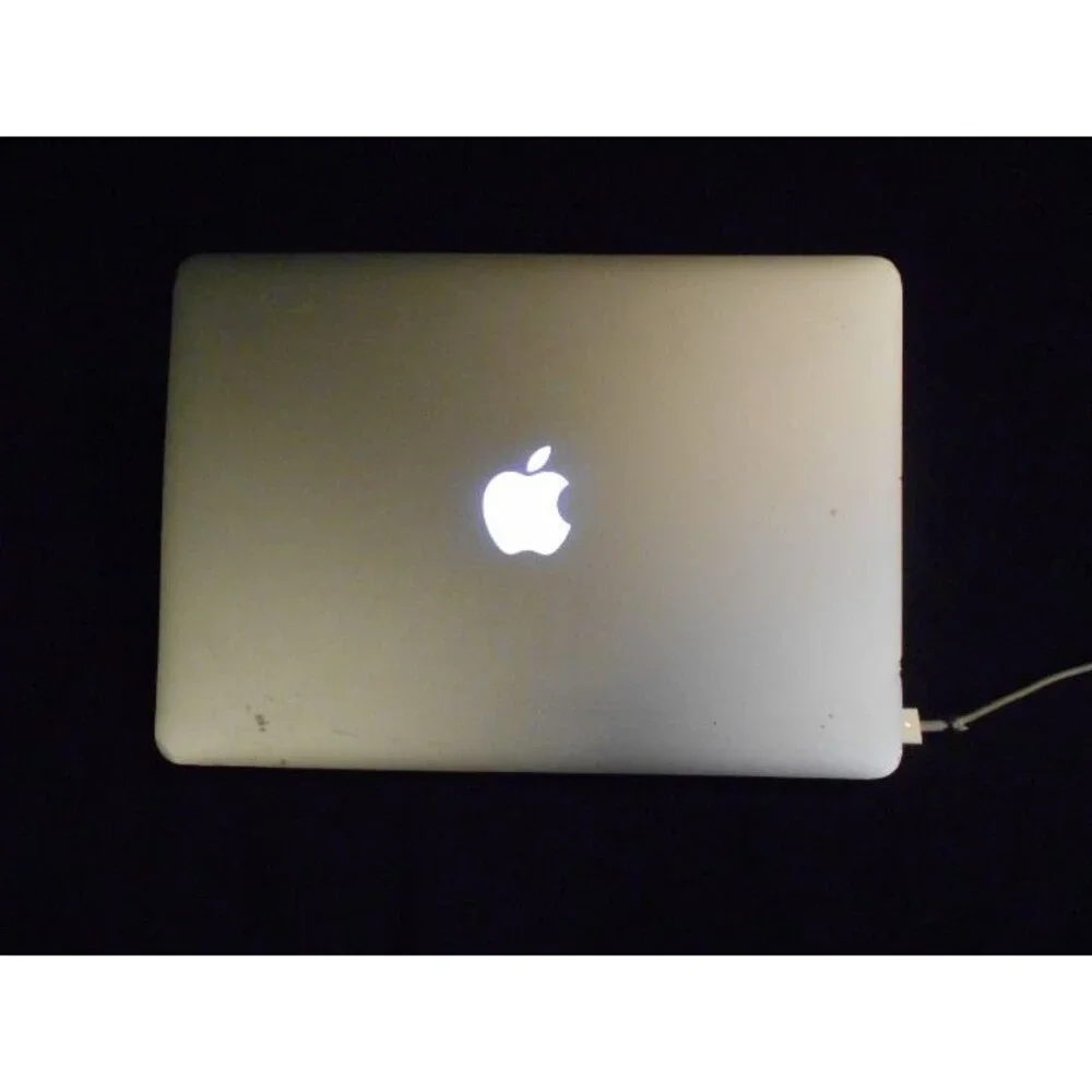 Macbook Air Sonoma i7